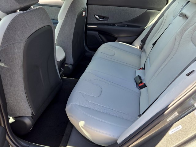 New 2026 Hyundai Elantra SEL Sport FWD image 6