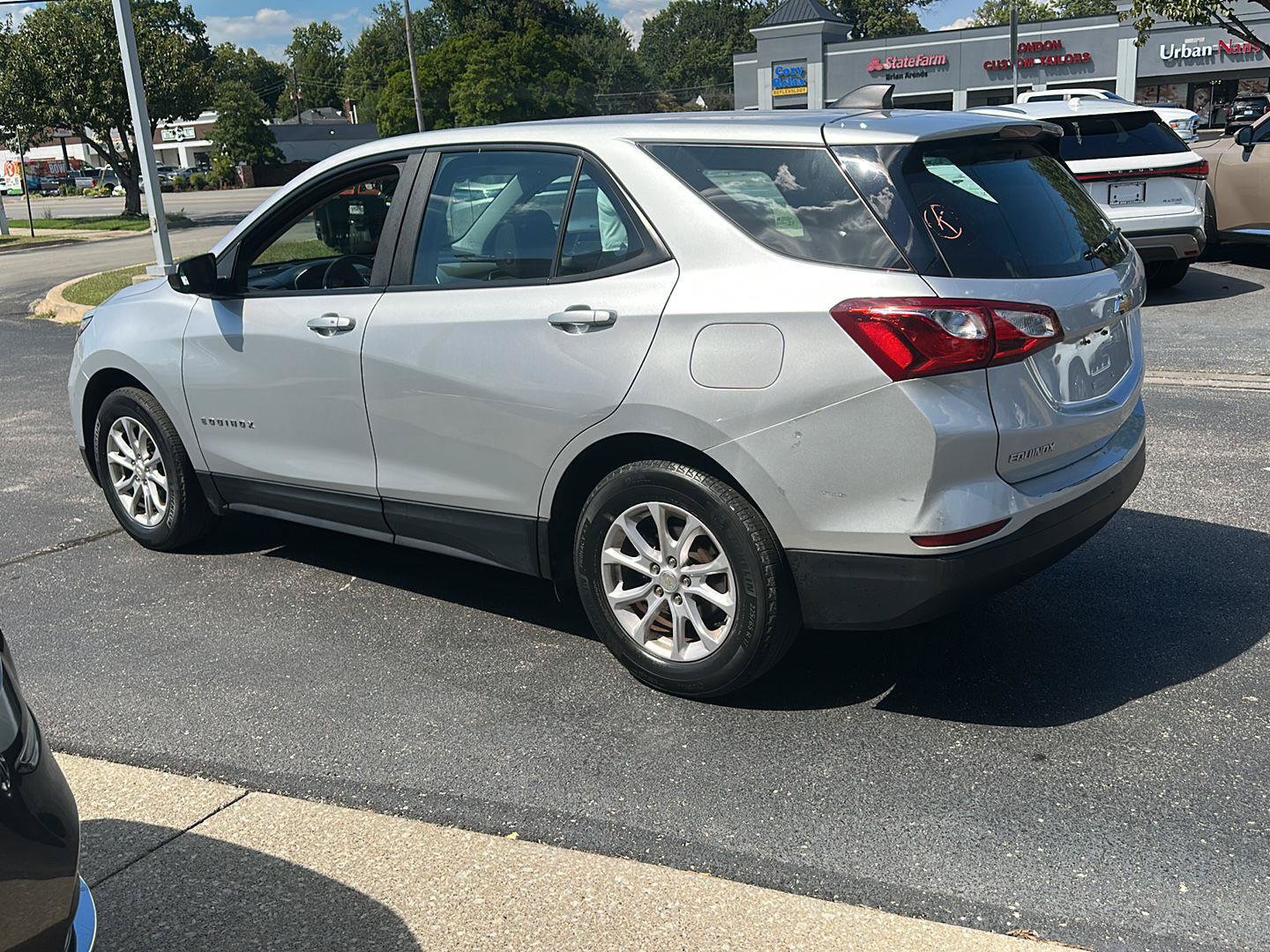 Used 2021 Chevrolet Equinox LS FWD image 4
