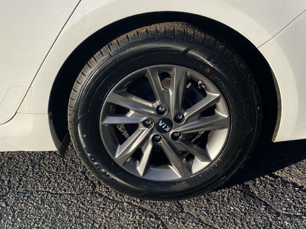 Used 2019 Kia Optima LX FWD image 8