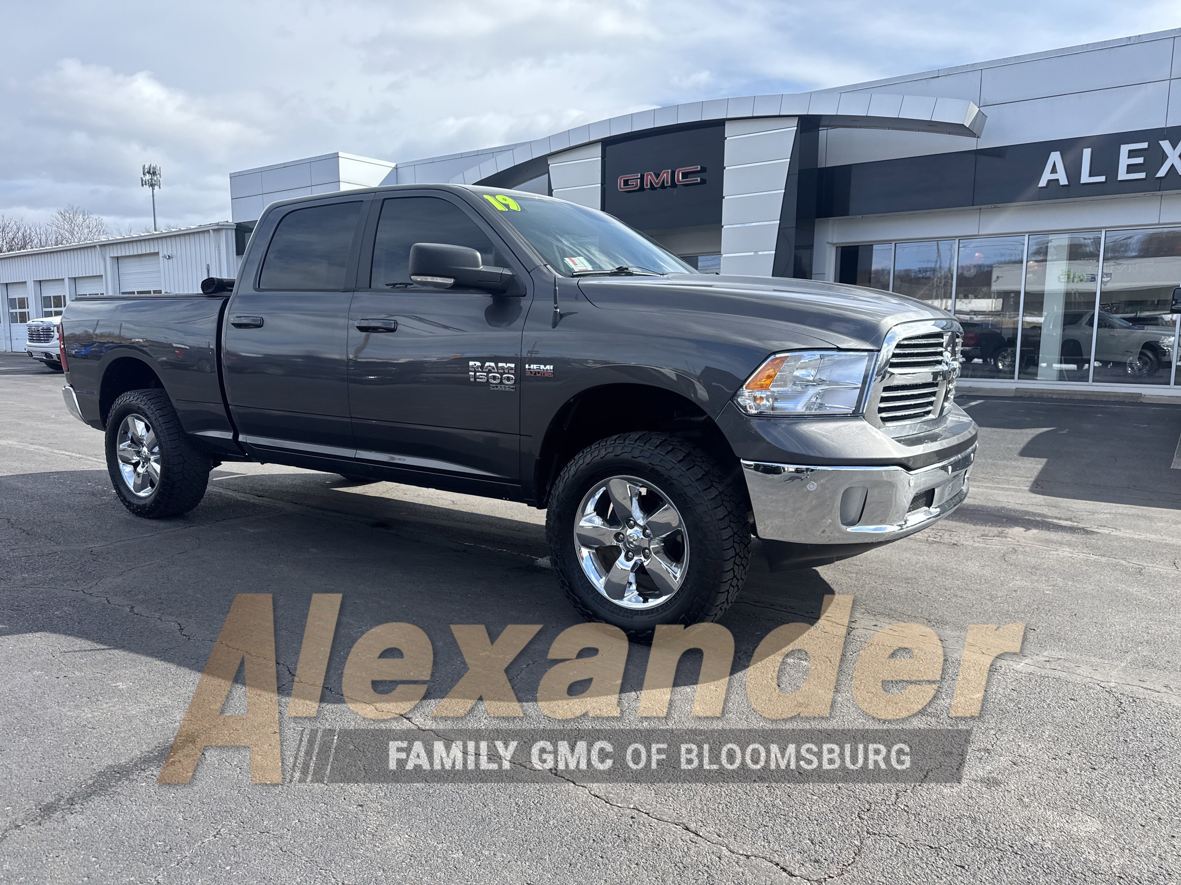 Used 2019 RAM 1500 Big Horn image 1