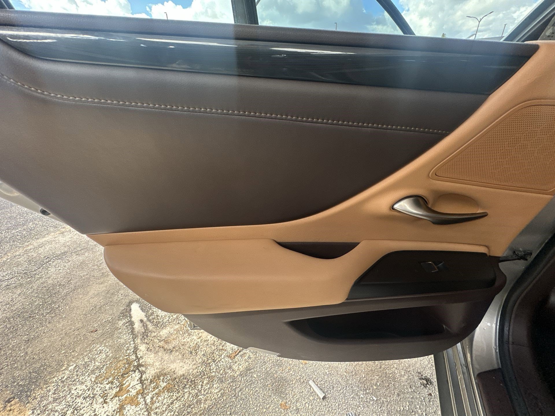 Used 2021 Lexus ES 350 image 31