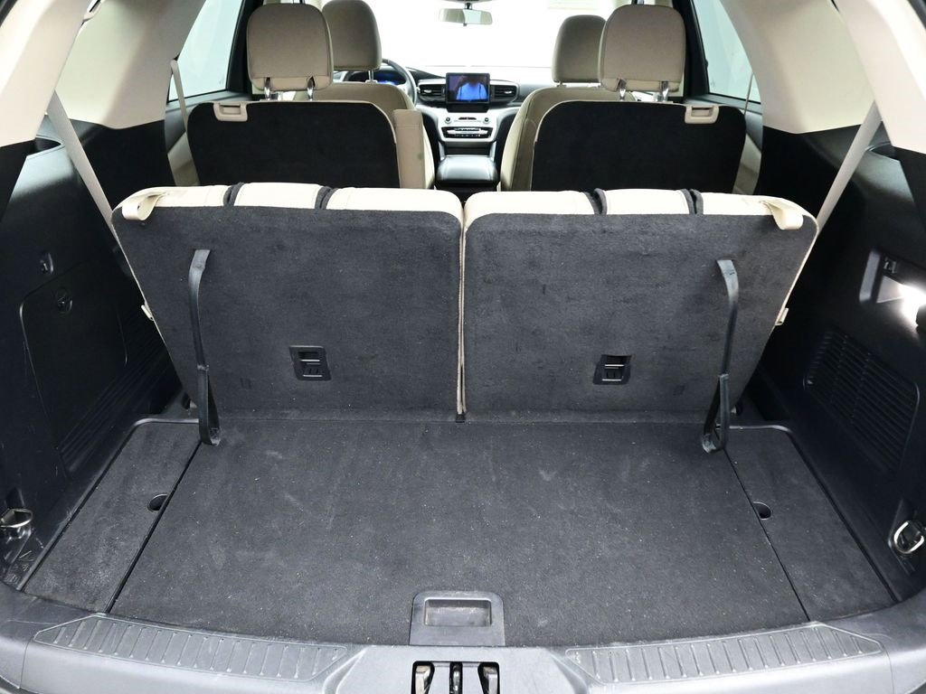 Certified 2022 Ford Explorer XLT w/ Class IV Trailer Tow Package image 36