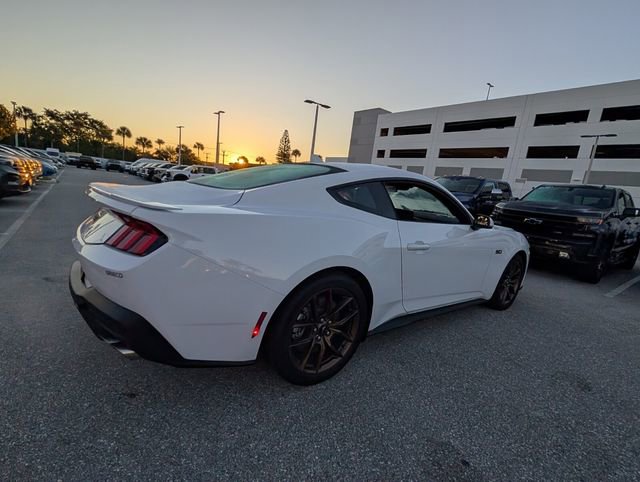 Used 2025 Ford Mustang GT Premium image 11