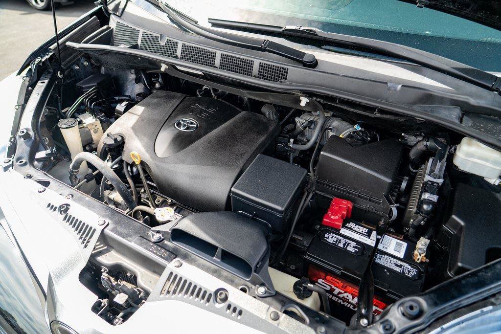 Used 2020 Toyota Sienna XLE FWD image 29