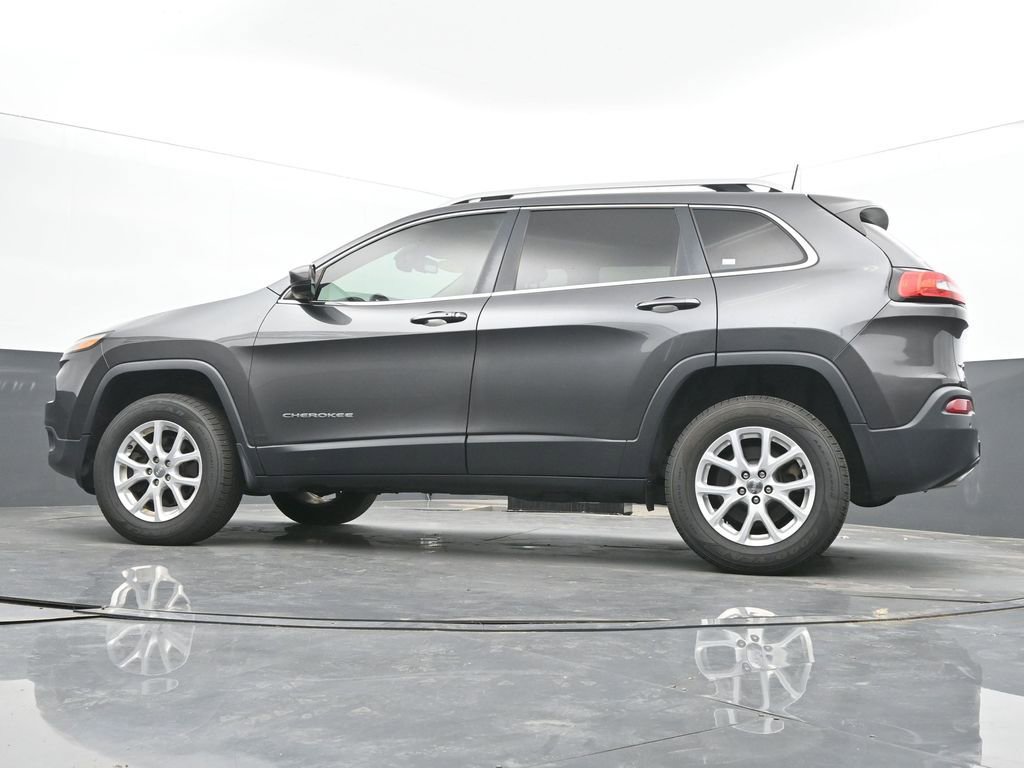 Used 2016 Jeep Cherokee Latitude w/ Comfort/Convenience Group AWD/4WD image 49