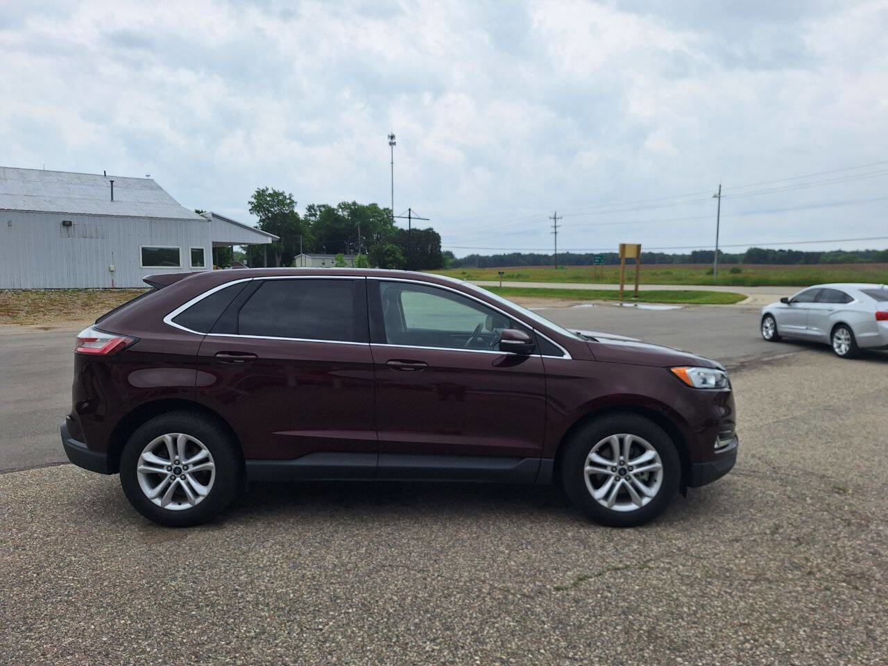 Used 2020 Ford Edge SEL w/ Convenience Package image 3