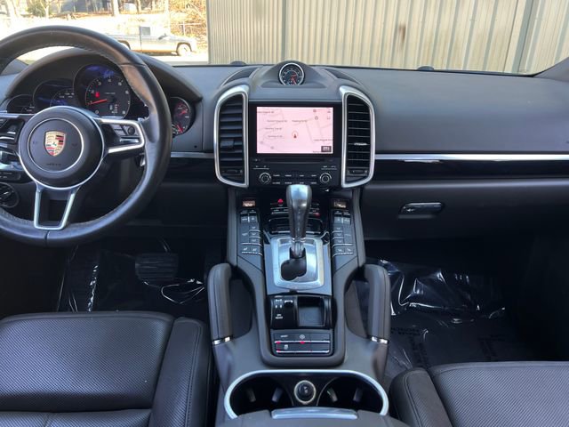 Used 2018 Porsche Cayenne Platinum Edition image 17