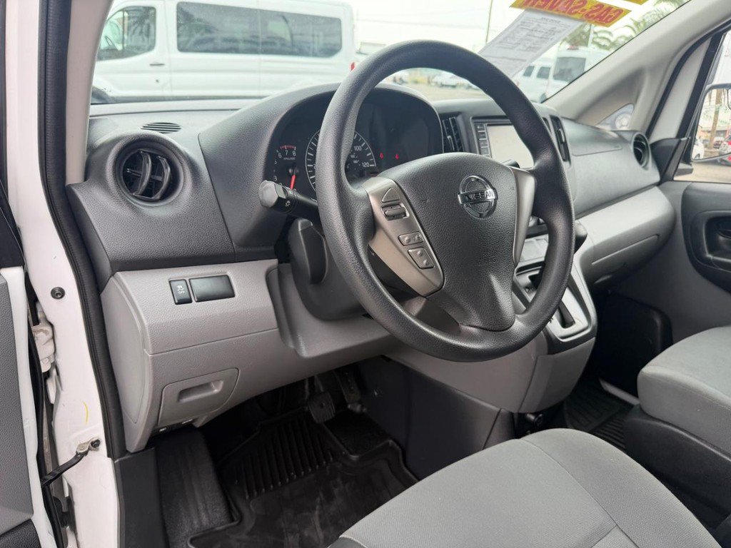 Used 2020 Nissan NV200 S FWD image 24