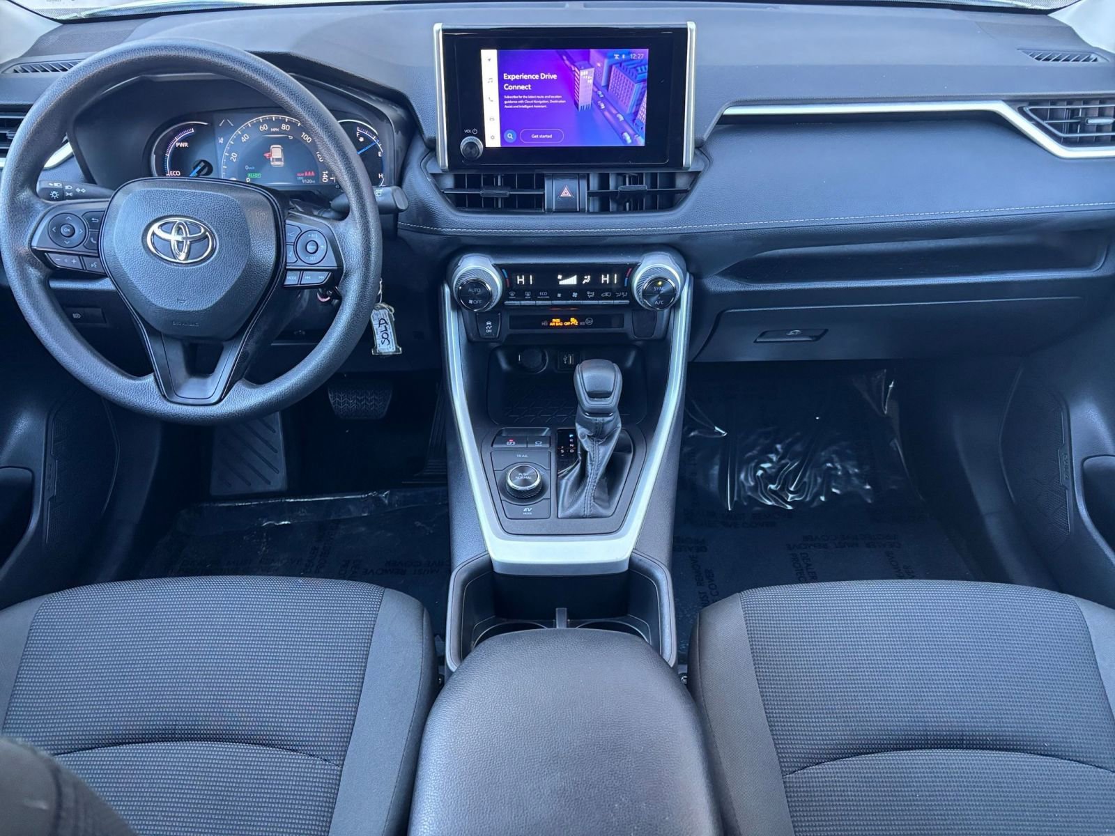 Used 2025 Toyota RAV4 LE image 29