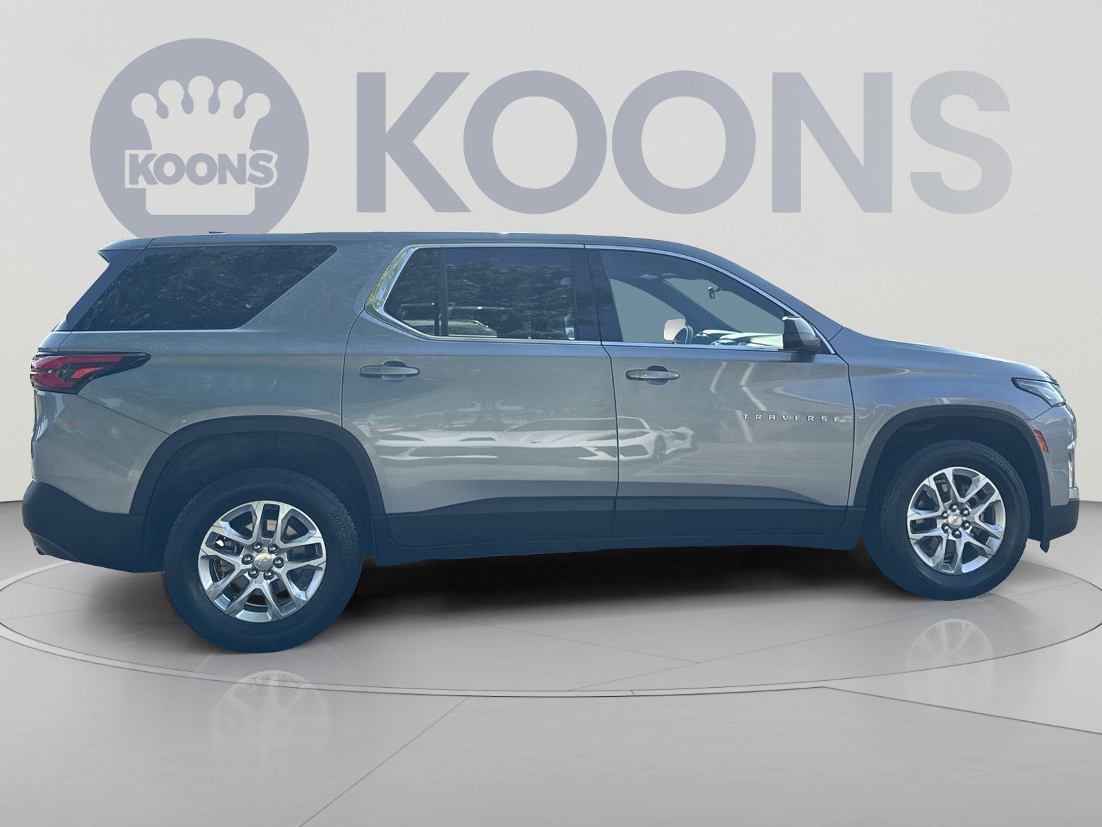 Used 2023 Chevrolet Traverse LS FWD image 7