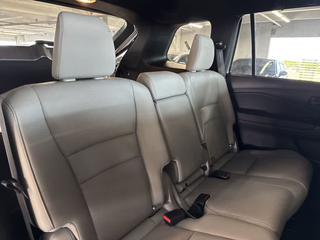 Used 2023 Honda Passport EX-L image 25