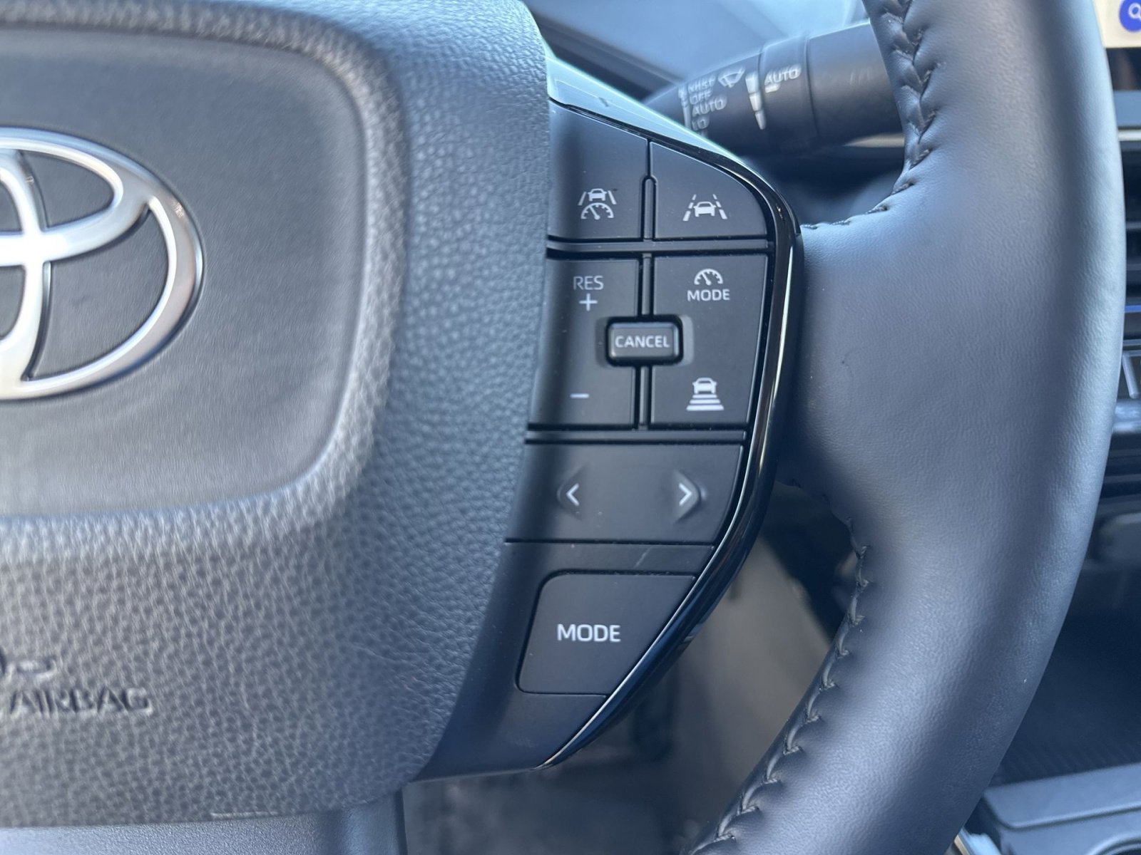 Used 2024 Toyota Prius XLE image 36