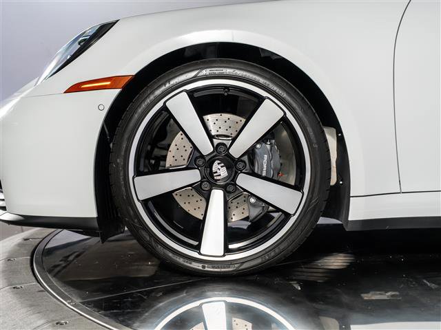 Used 2025 Porsche 911 Carrera image 14