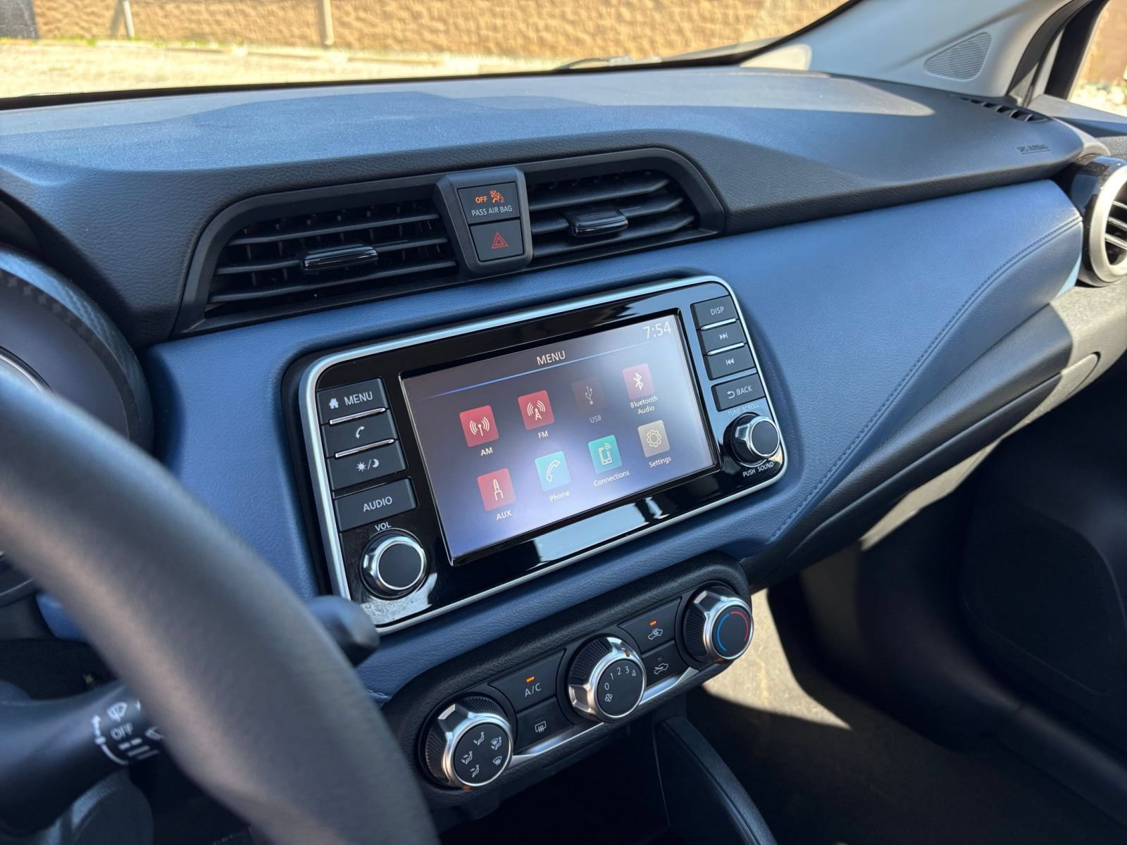 Used 2025 Nissan Versa SV FWD image 20