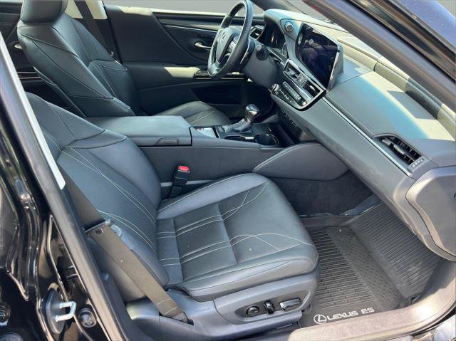 Certified 2024 Lexus ES 350 w/ Technology Package FWD image 11