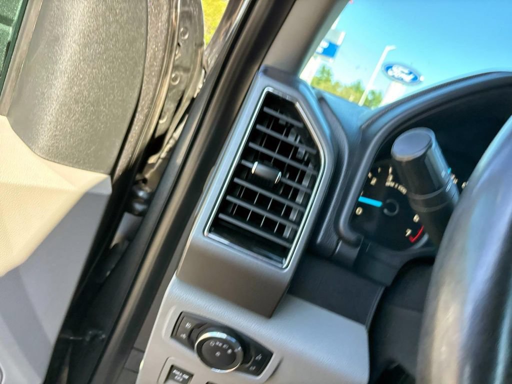 Used 2019 Ford F150 XLT w/ Equipment Group 302A Luxury AWD/4WD image 17