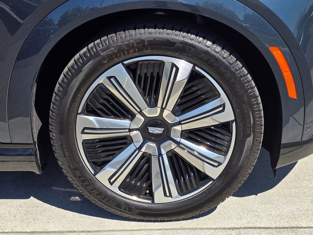 New 2025 Cadillac Escalade IQ Luxury 2 image 9