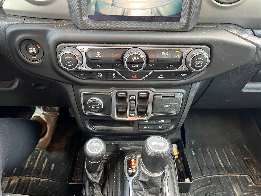 Used 2021 Jeep Wrangler Unlimited Sport AWD/4WD image 16