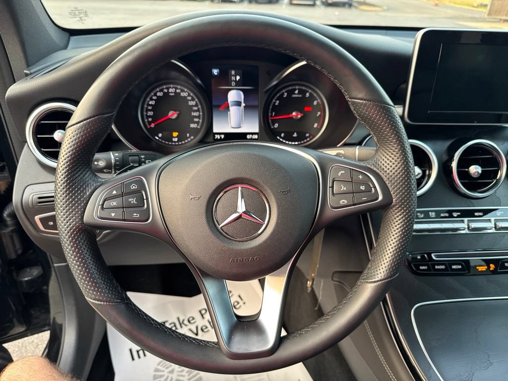 Used 2019 Mercedes-Benz GLC 300 4MATIC w/ Premium Package image 15