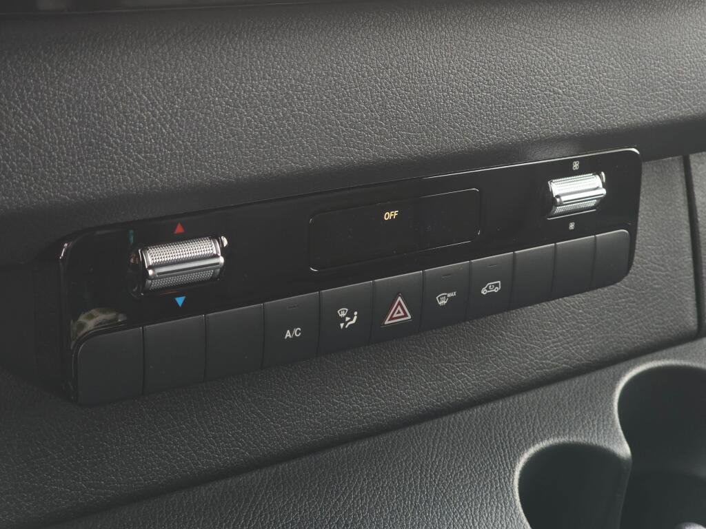 New 2026 Mercedes-Benz Sprinter 2500 image 43