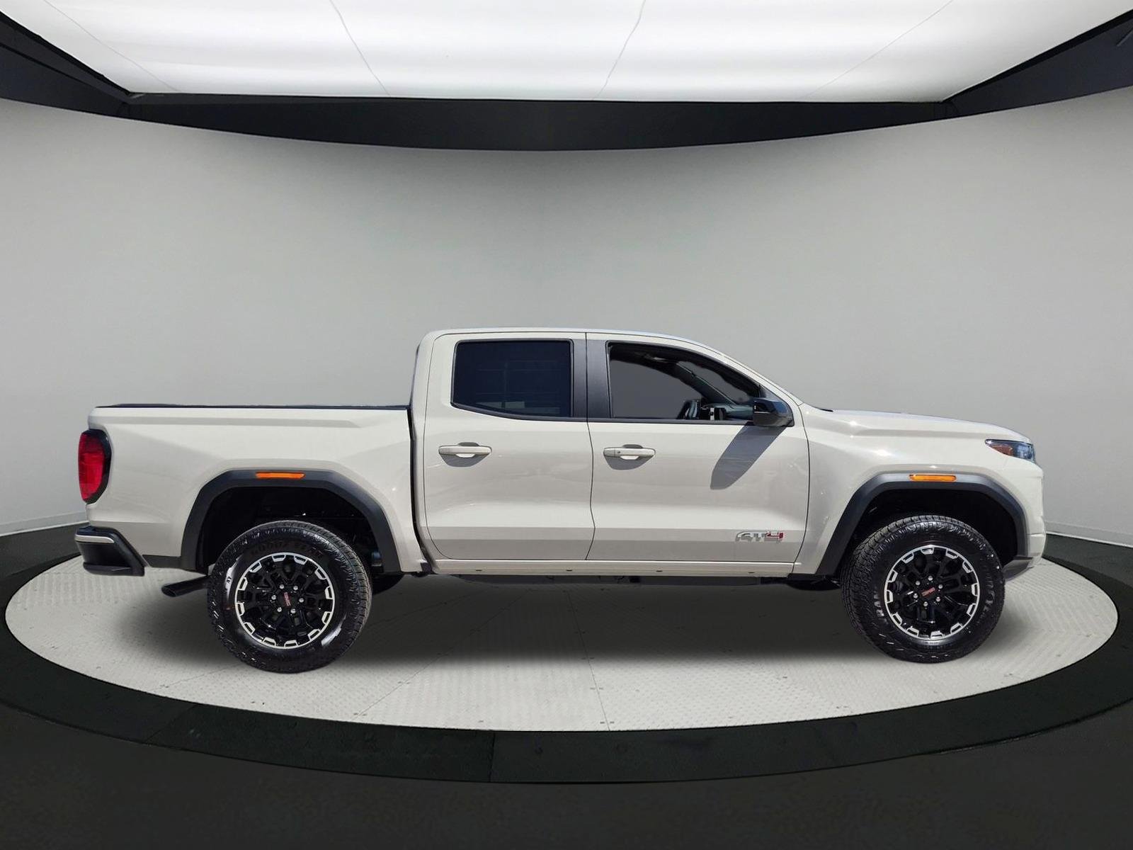 New 2026 GMC Canyon AT4 AWD/4WD image 6