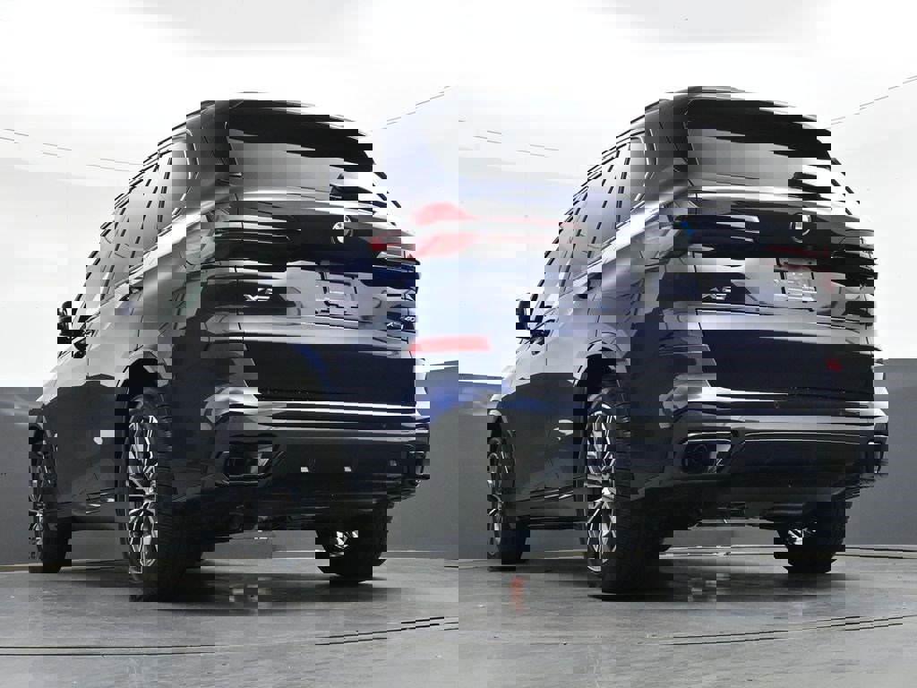 Used 2026 BMW X5 xDrive40i w/ M Sport Package AWD/4WD image 29