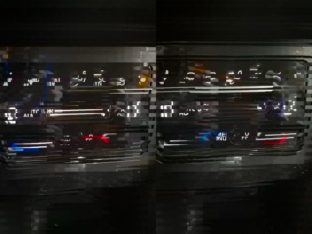 Used 2022 Volkswagen Tiguan SE AWD/4WD image 22