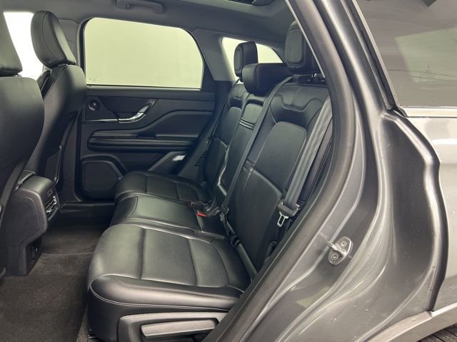 Used 2021 Lincoln Corsair Reserve image 14