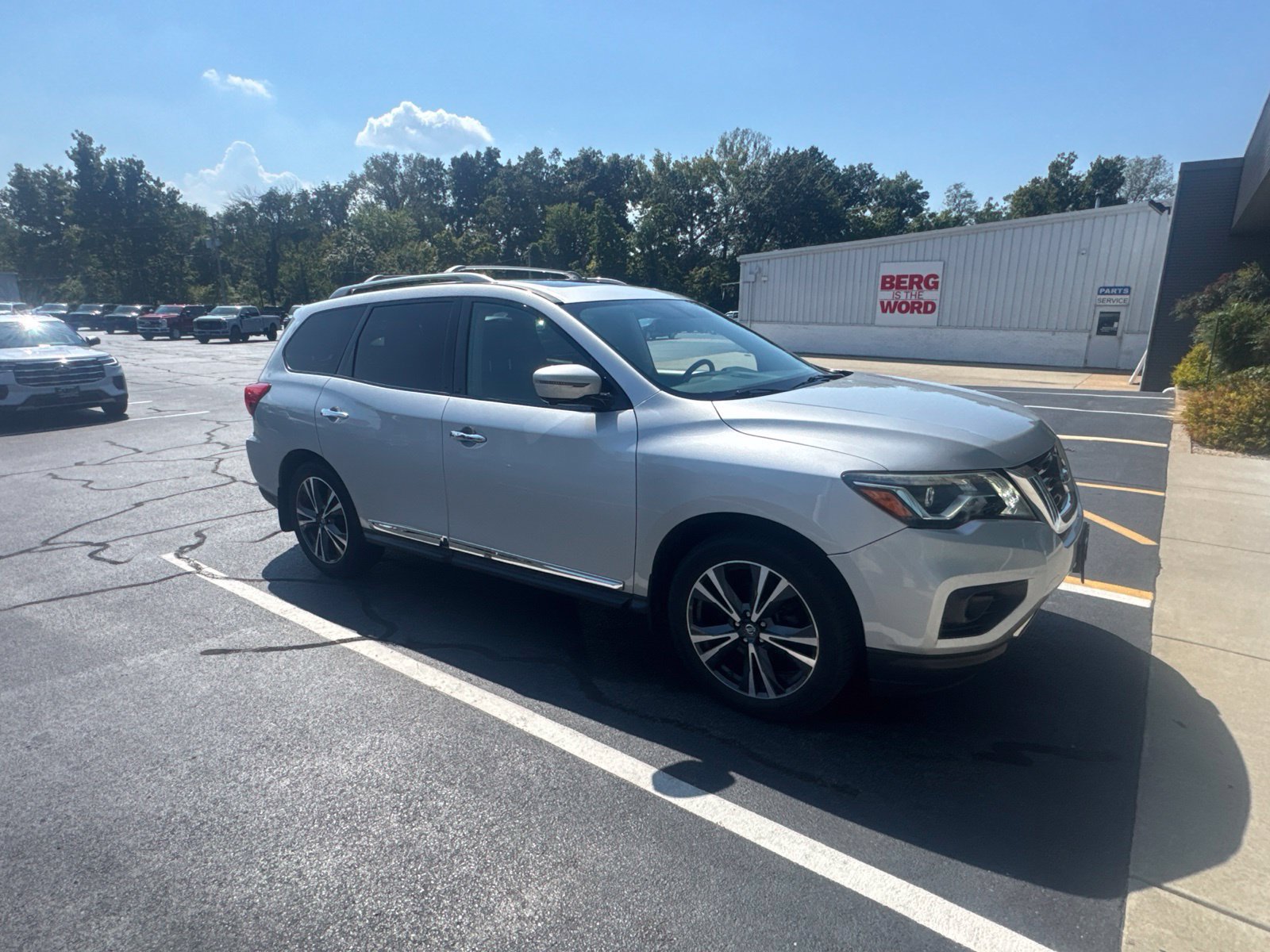 Used 2017 Nissan Pathfinder Platinum