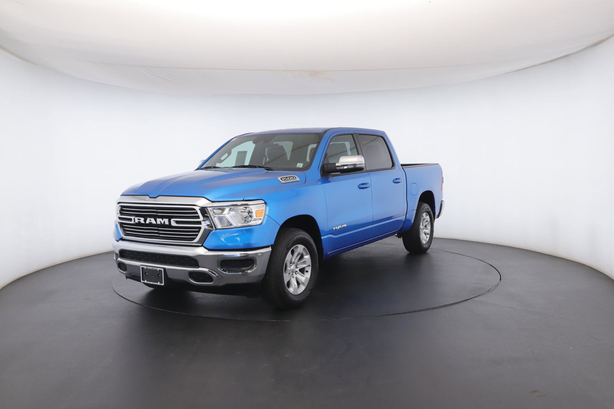 Used 2024 RAM 1500 Laramie AWD/4WD image 39