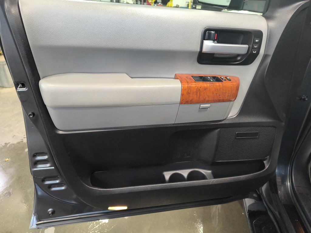 Used 2019 Toyota Sequoia Platinum AWD/4WD image 13