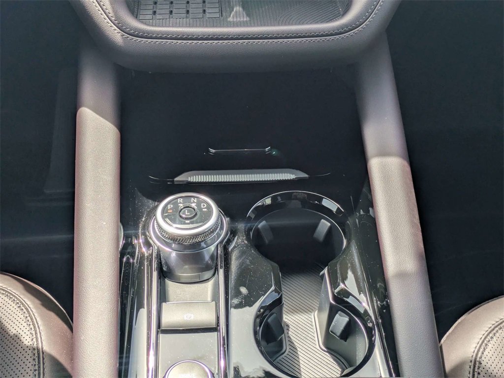 Used 2025 Ford Explorer Platinum w/ Ultimate Package image 21