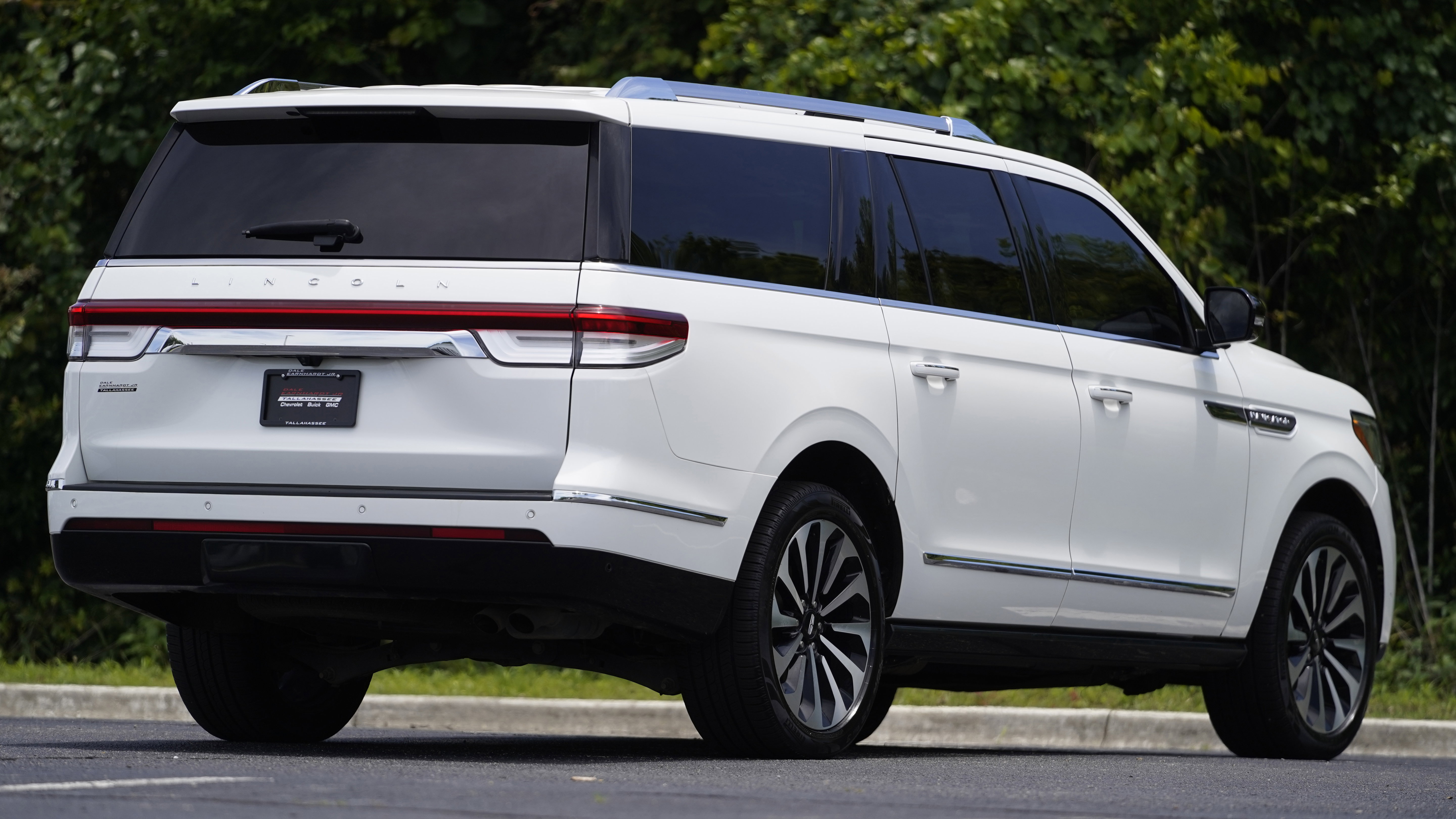 Used 2023 Lincoln Navigator L Reserve RWD image 21