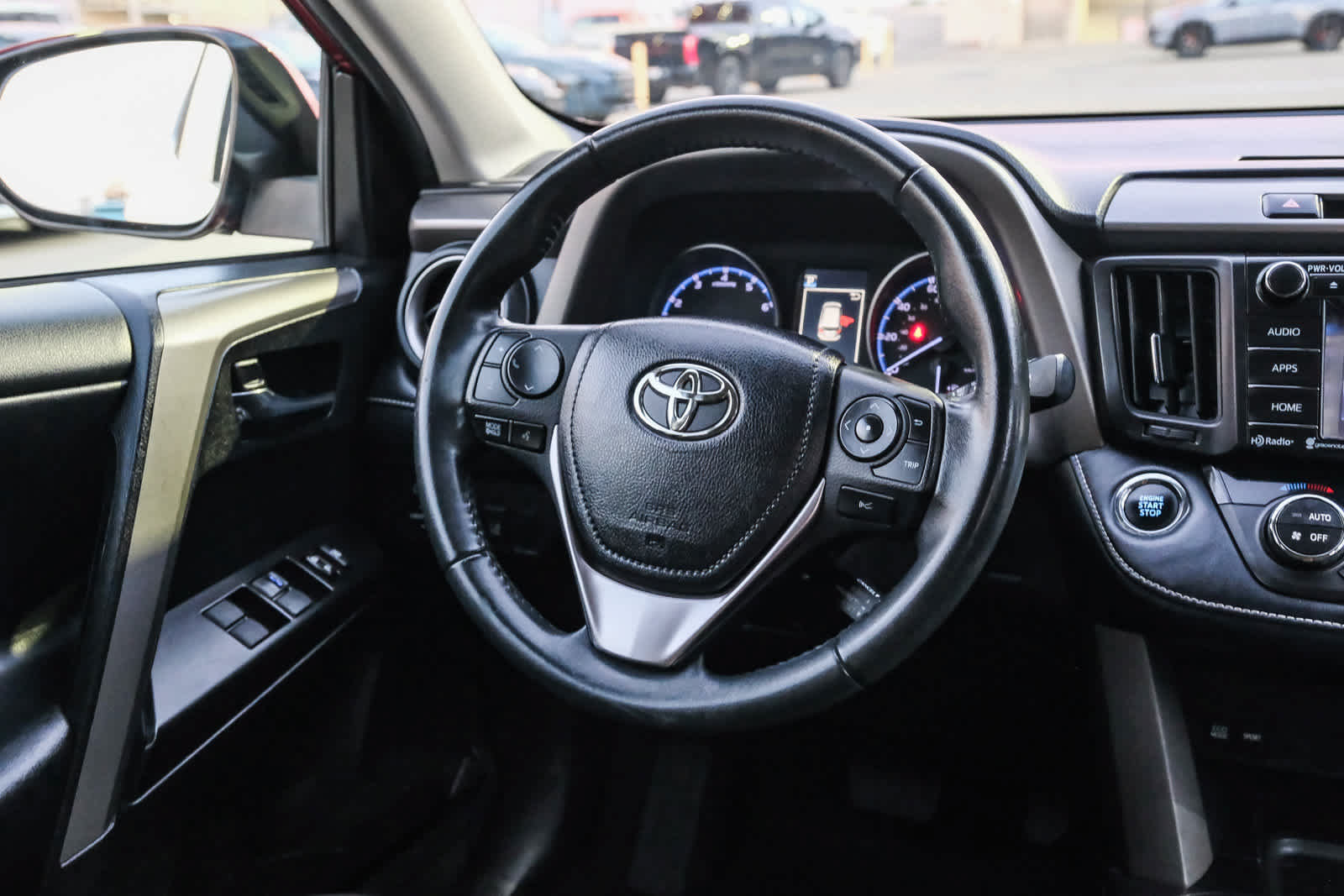 Certified 2018 Toyota RAV4 XLE FWD image 17
