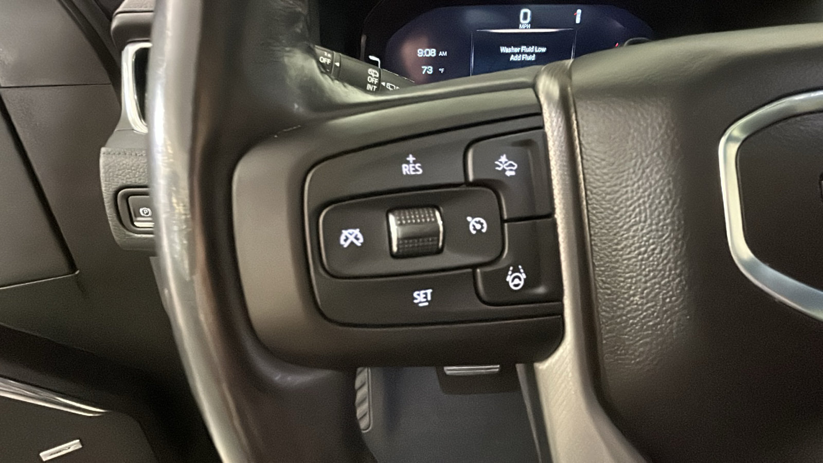 Used 2024 GMC Yukon XL Denali w/ Denali Reserve Package AWD/4WD image 19
