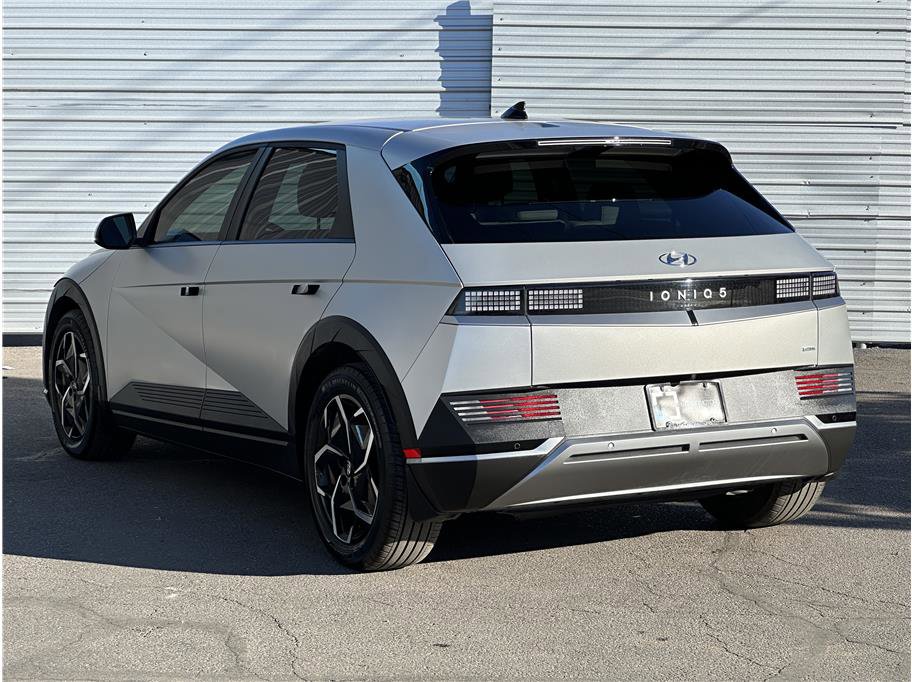 Used 2023 Hyundai Ioniq 5 SEL image 3