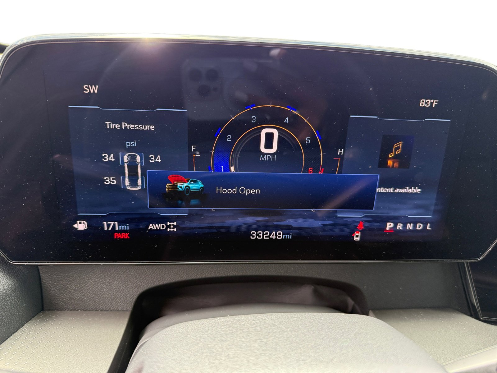 Used 2025 Chevrolet Traverse LT image 11