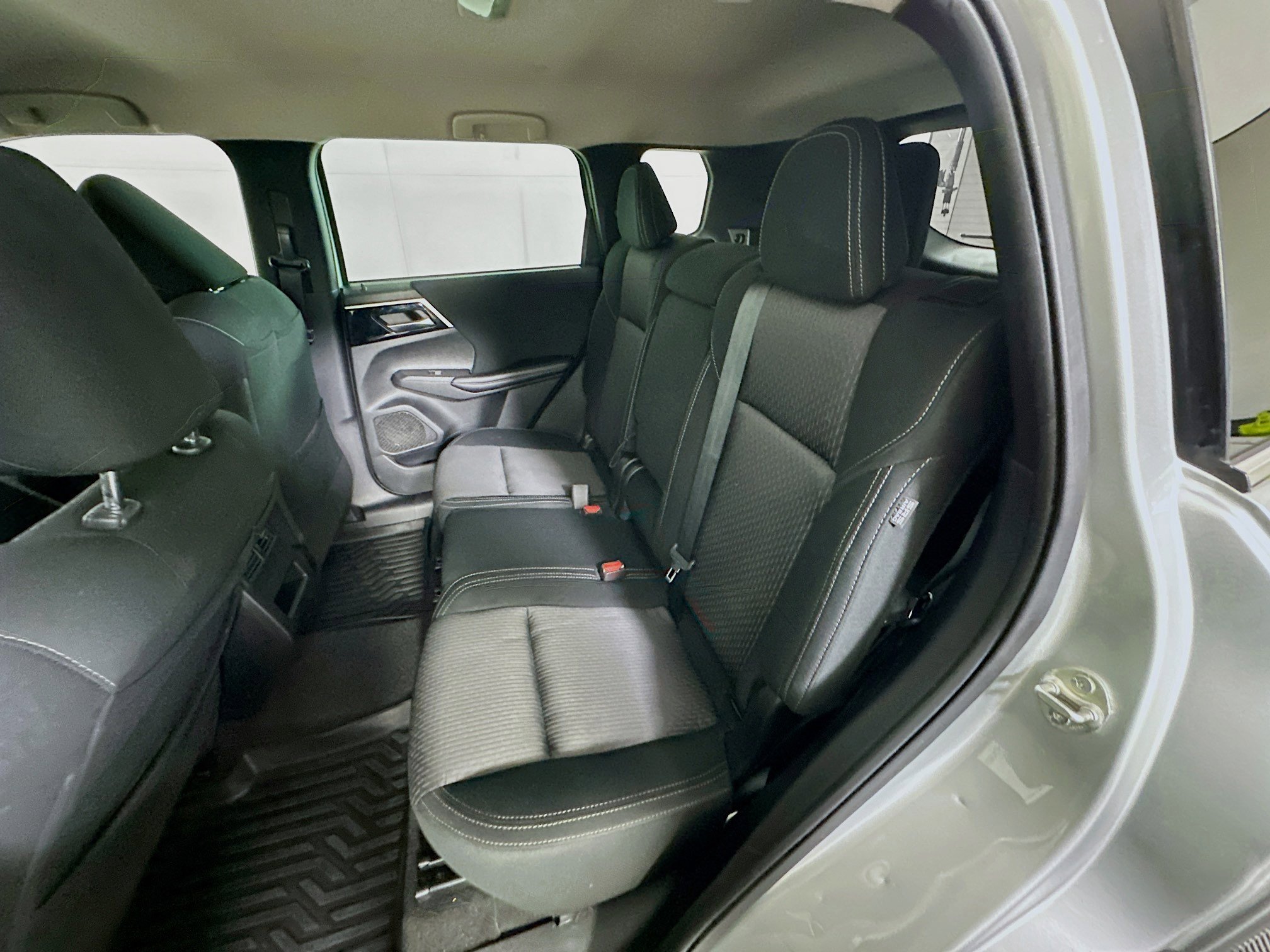 Used 2022 Mitsubishi Outlander ES image 26