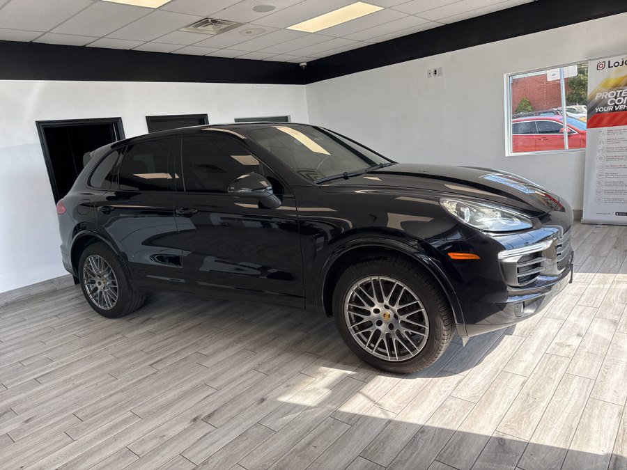 Used 2018 Porsche Cayenne Platinum Edition AWD/4WD image 3
