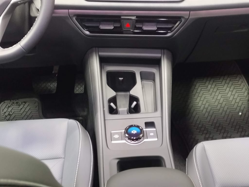 New 2026 Volkswagen Tiguan SE AWD/4WD image 38