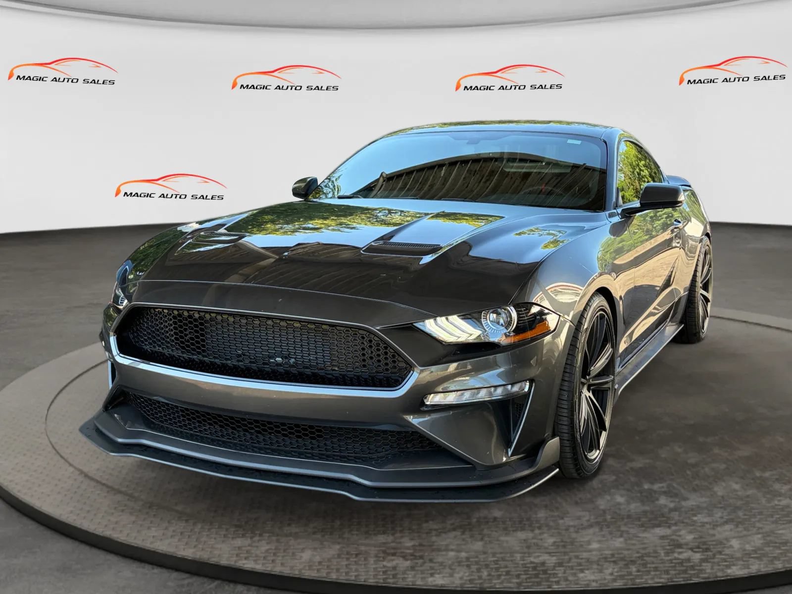 Used 2020 Ford Mustang Coupe RWD image 1