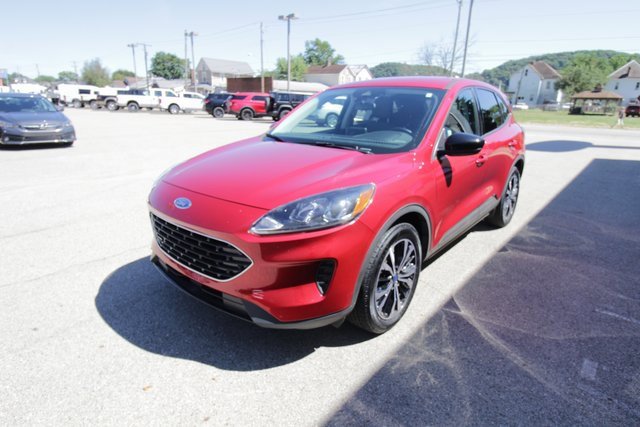 Used 2022 Ford Escape SE w/ SE Sport Appearance Package image 8