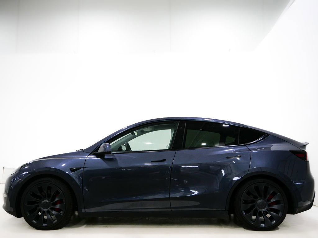 Used 2023 Tesla Model Y Performance image 6