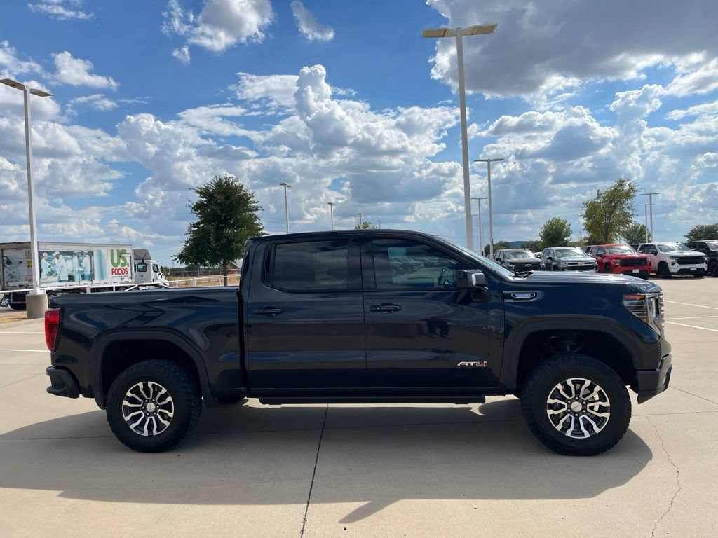 Used 2023 GMC Sierra 1500 AT4 w/ AT4 Premium Package AWD/4WD image 6