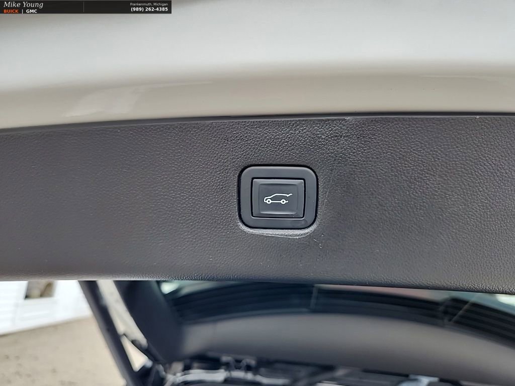 Used 2023 Chevrolet Blazer LT w/ Convenience Package image 11