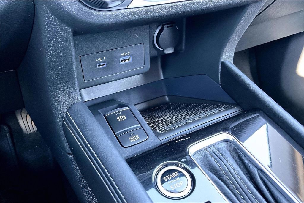 Used 2023 Nissan Kicks SV image 32