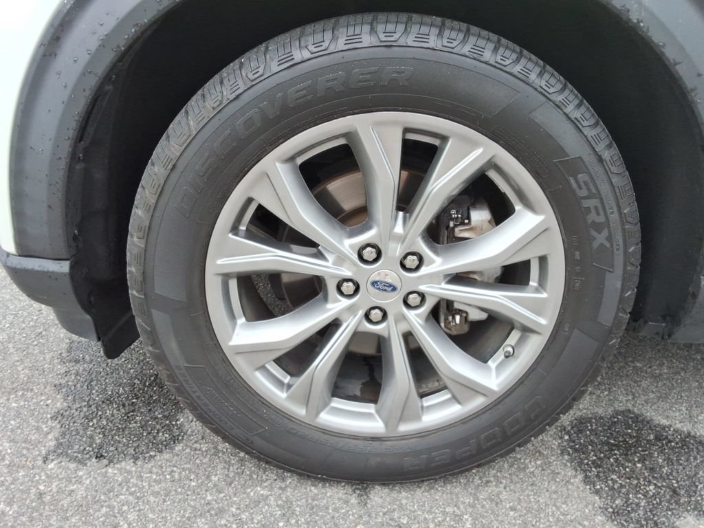Used 2020 Ford Explorer XLT w/ Equipment Group 202A RWD image 10