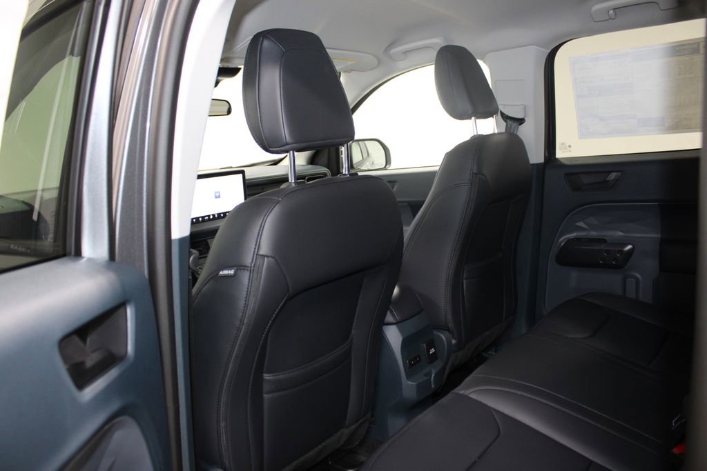 New 2025 Ford Maverick Lariat w/ Black Appearance Package image 23