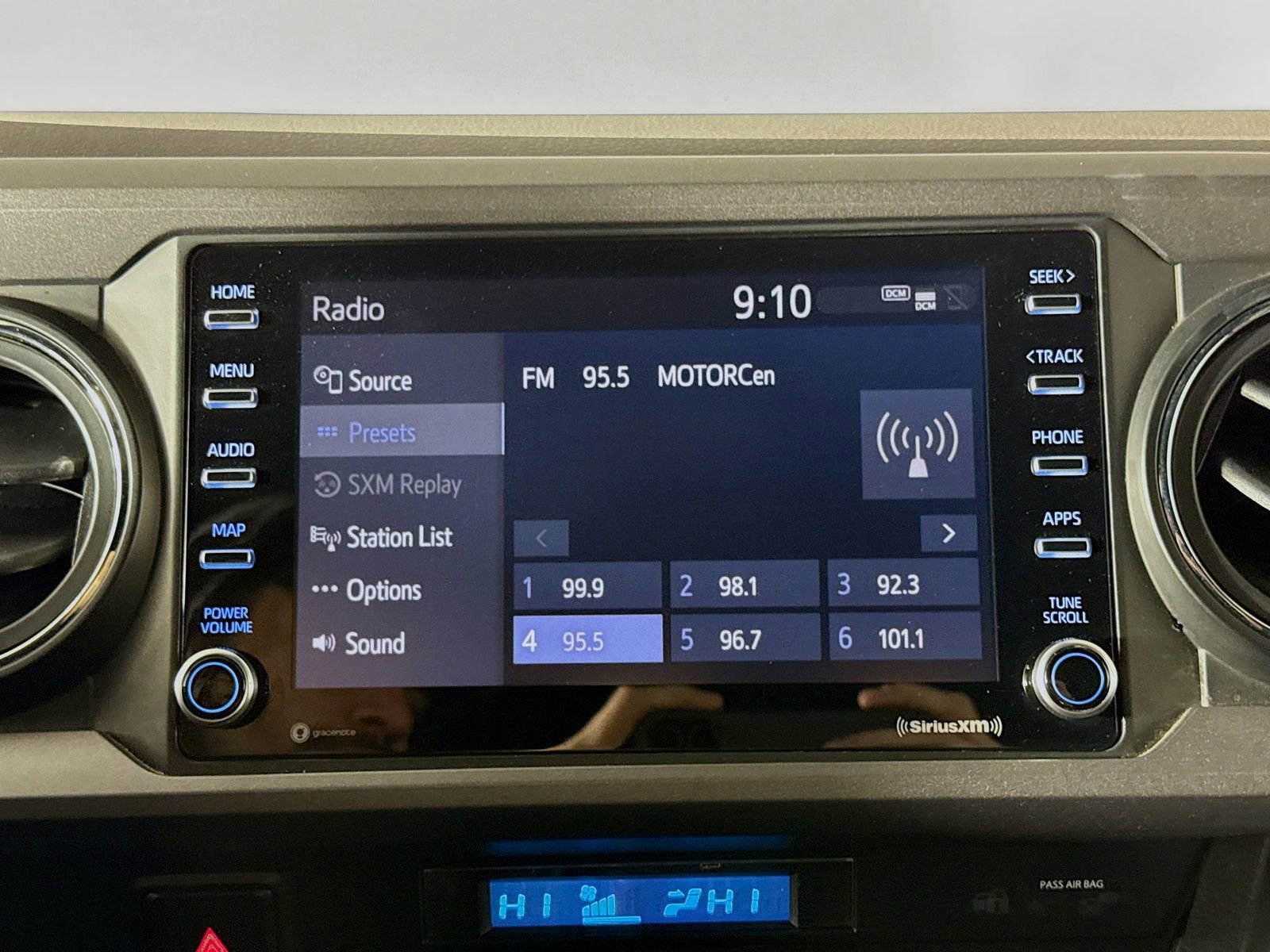 Used 2022 Toyota Tacoma TRD Off-Road w/ Technology Package image 14