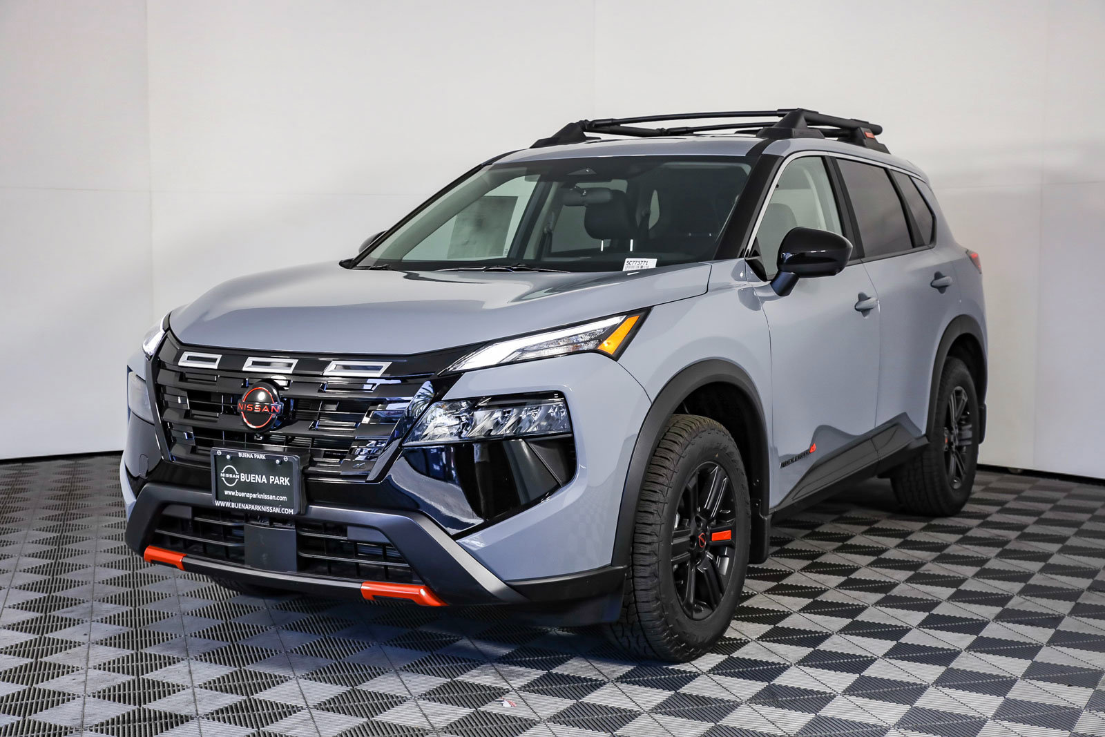 Used 2025 Nissan Rogue SV AWD/4WD image 5